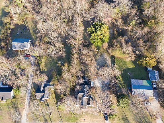 3rd image of 1935 N Dixie Ave