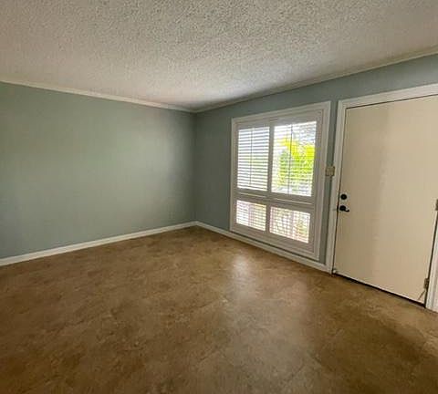 3rd image of 98-1376 Nola St APT D