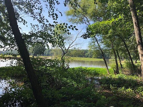 2nd image of 109 River Lake Way