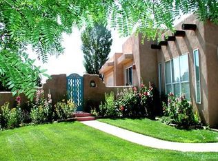 18 Mariposa Rd, Santa Fe, NM 87508