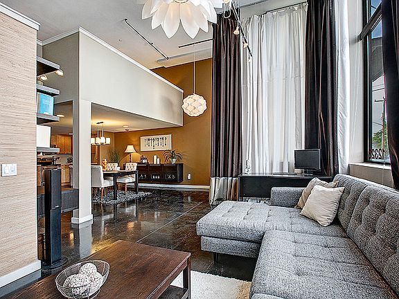 4th image of 12334 31st Ave NE #105