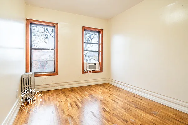 Rented by MySpaceNYC | media 17