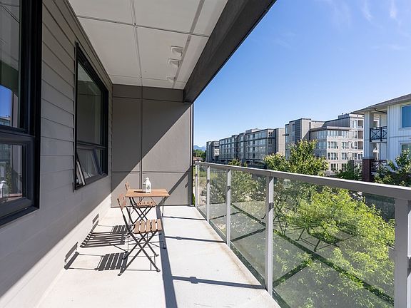 5th image of 9233 Odlin Rd #315