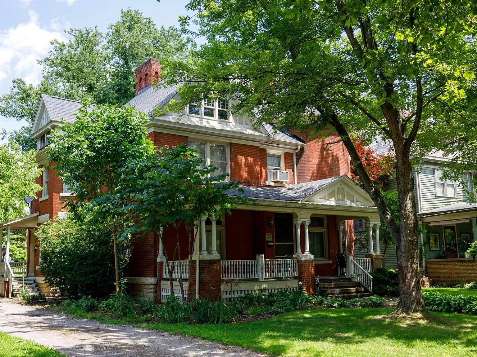 1019 Findley Ave — Photo 4