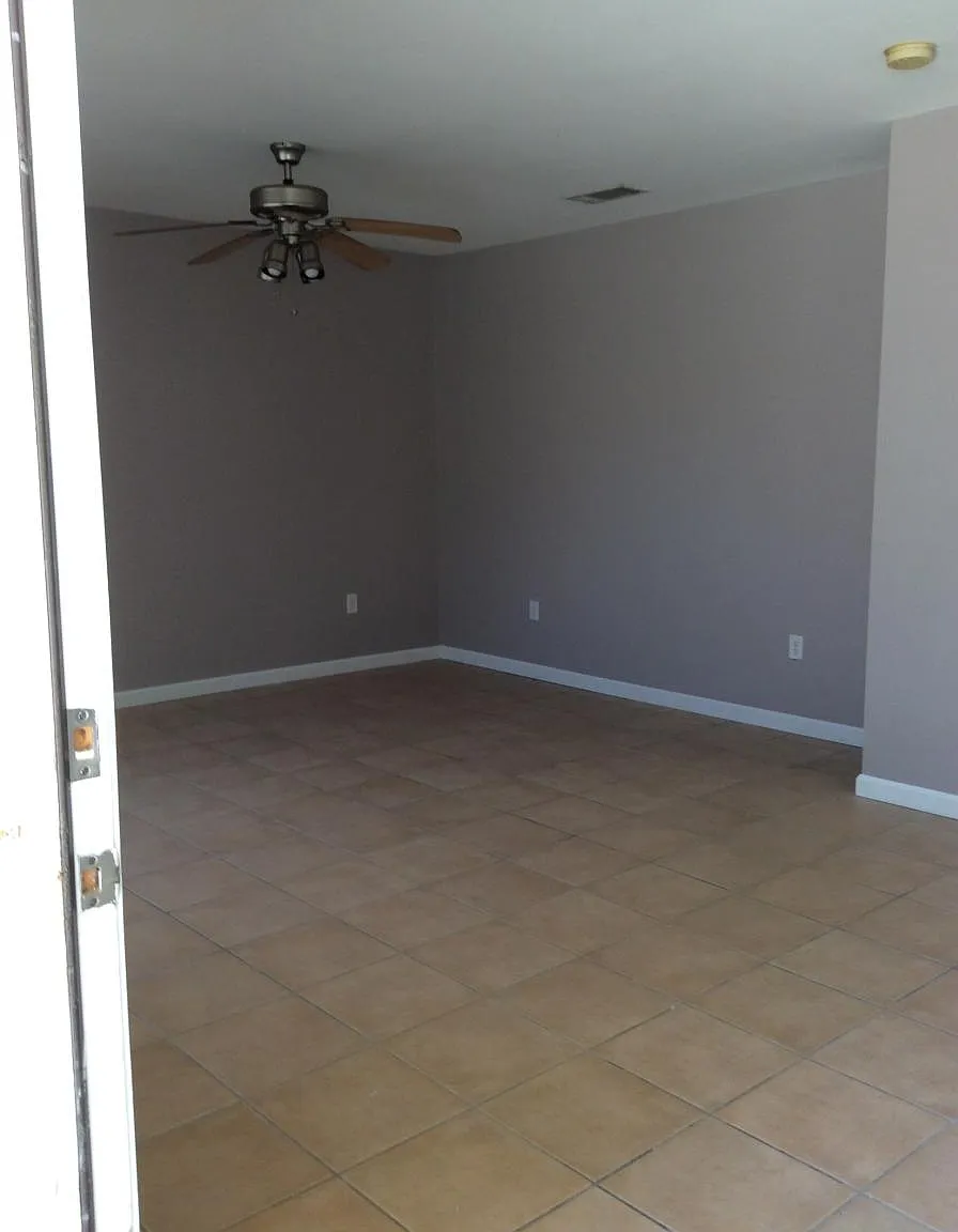 1 bed, 950 sqft, $995 — Photo 1