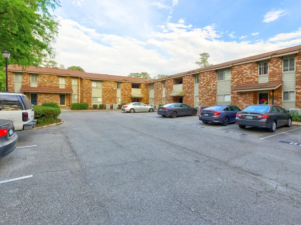 805 Andrea Ln, Hanahan, SC 29410