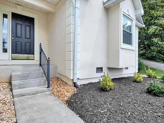 4th image of 8505 Cypress Lake Dr E