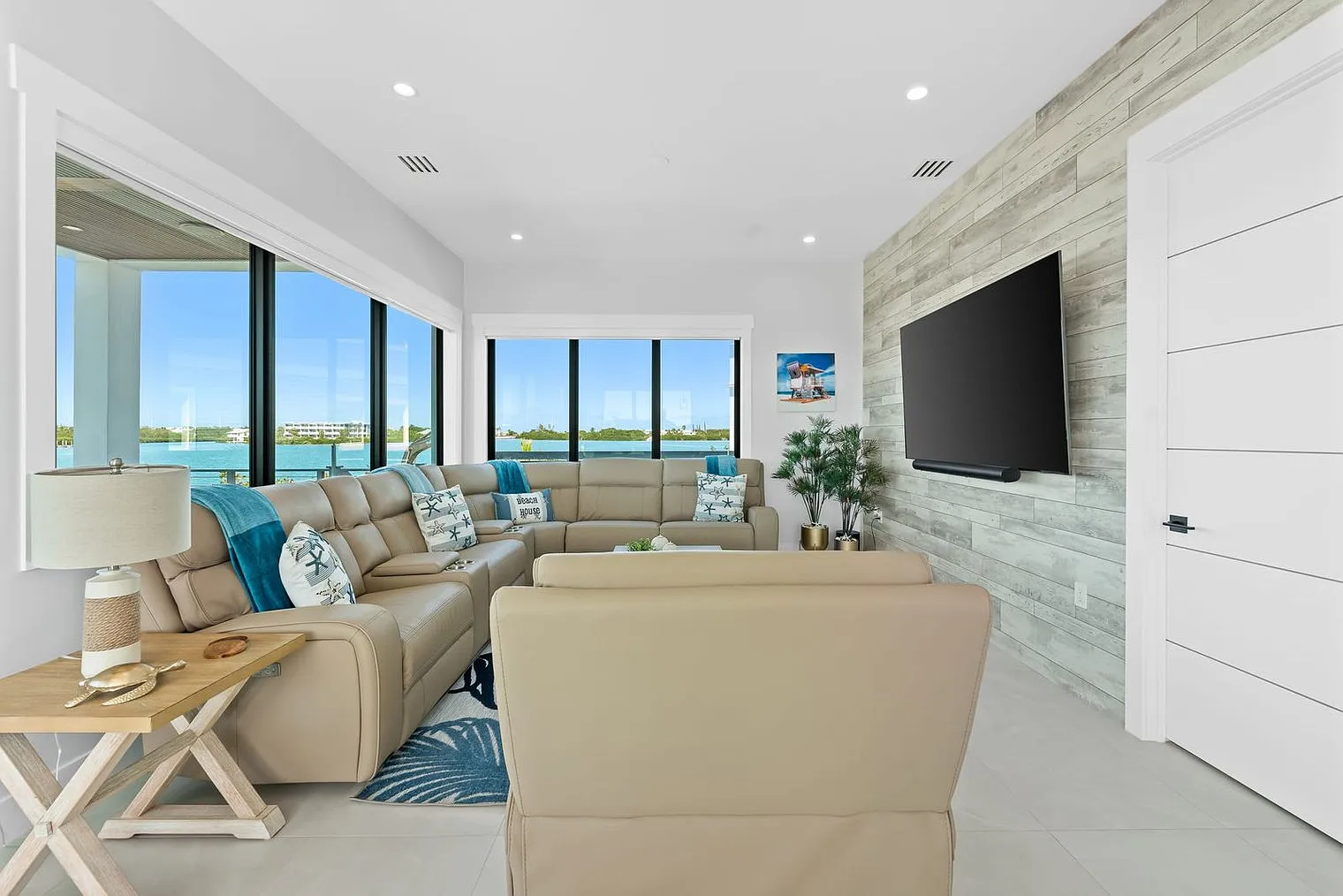 5 bed, 5.0 bath, 2992 sqft, $20,793 — Photo 3