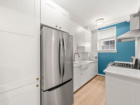 3rd image of 33 Lennon Ct APT 43