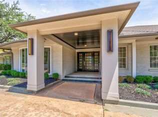 1637 Queenstown Rd, Nichols Hills, OK 73116