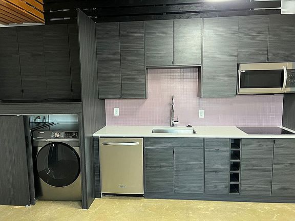 5th image of 809 Montana St #1202