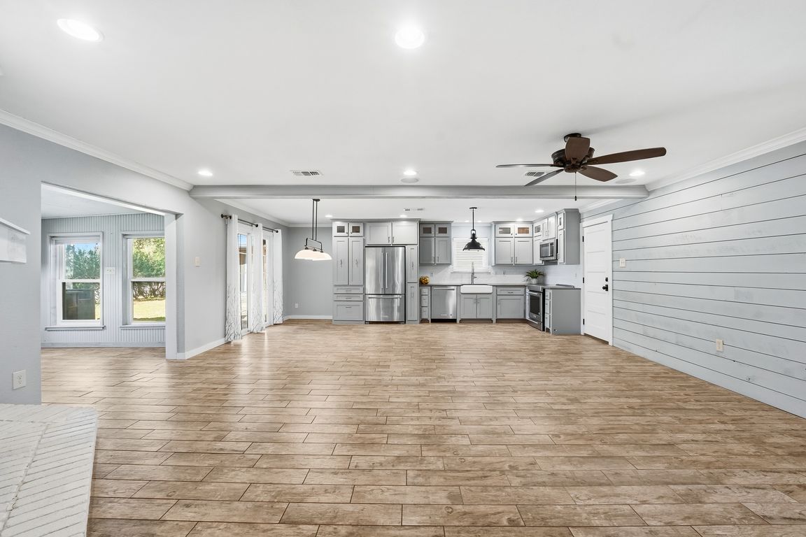 next background image