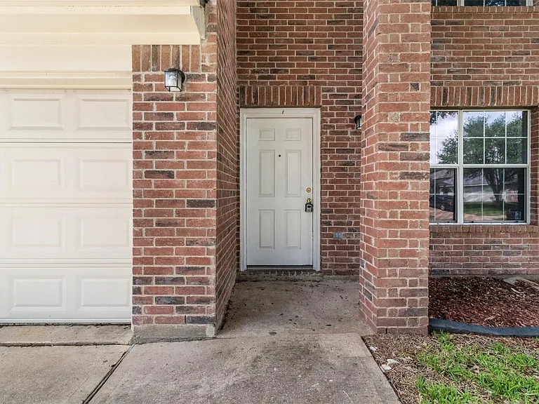 19747 Byron Meadows Dr — Photo 3