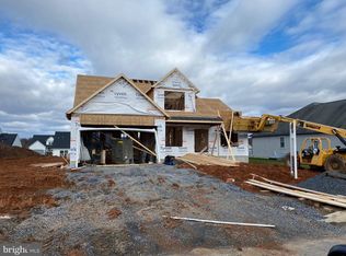 1003 River Crest Dr, Reading, PA 19605