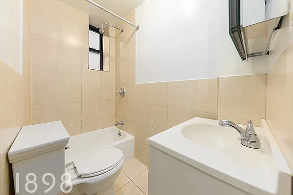 Rented by A&E Real Estate Management | media 14