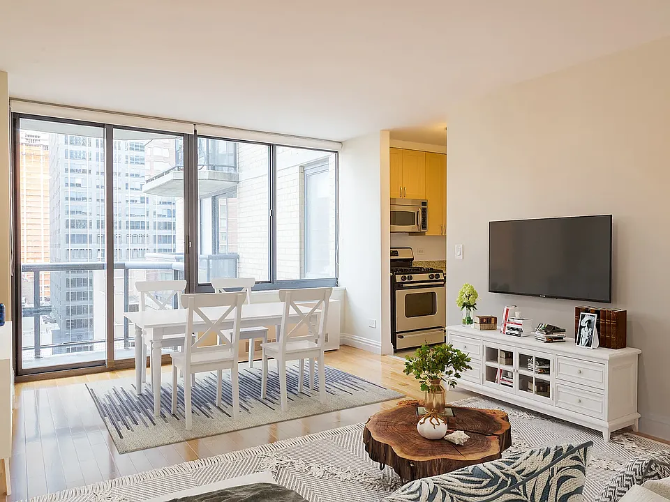 235 W 48th St #34K