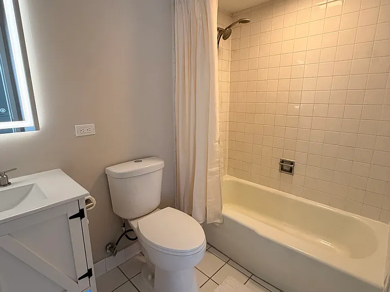521 73rd St #104 — Photo 22