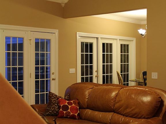 3rd image of 222 Twin Lakes Dr