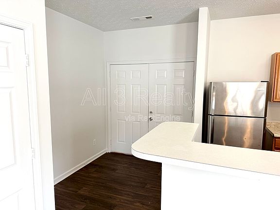 5th image of 6098 Camden Forrest Dr