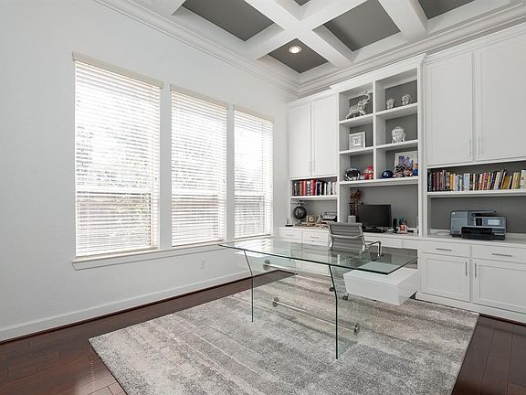 5th image of 1010 Reinhart Ave