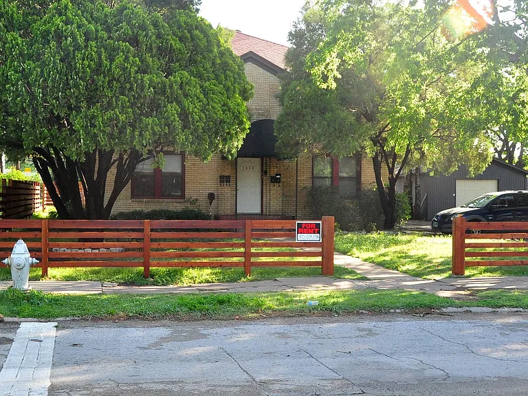 1830 Moser Ave #100 — Photo 13