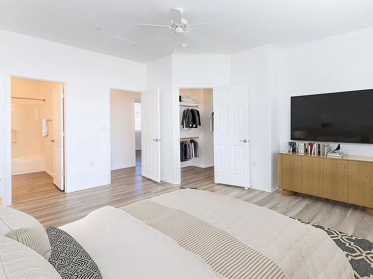 San Luciano Townhomes — Photo 26