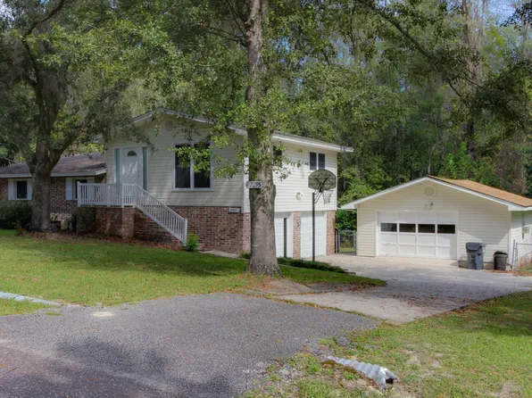 37095 Ruby Dr, Hilliard, FL 32046