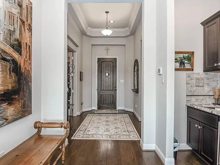 6110 Meadow Bluff Ct — Photo 3