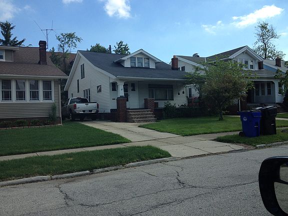 4th image of 17300 Dartmouth Ave