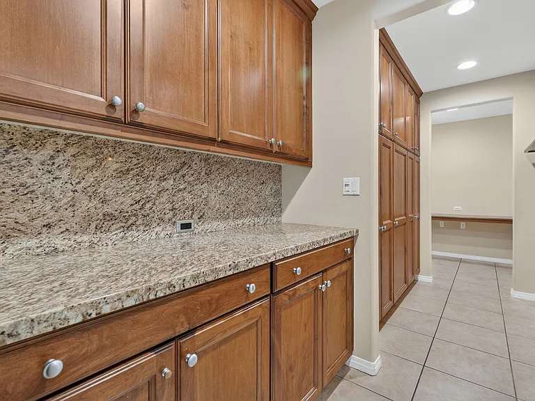 26525 Craftsmen Ct — Photo 13