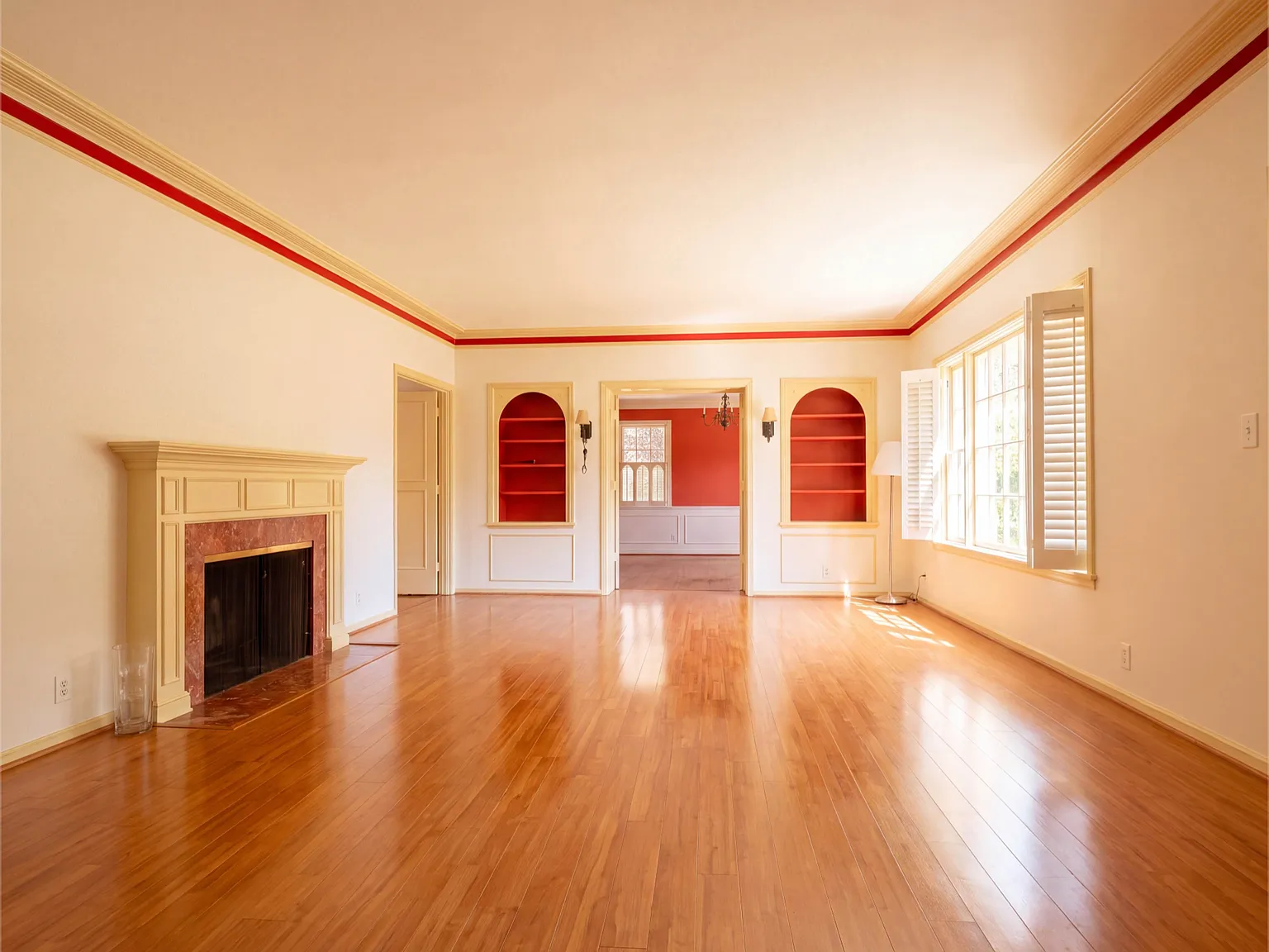 4 bed, 2.5 bath, 2715 sqft, $6,600 — Photo 3