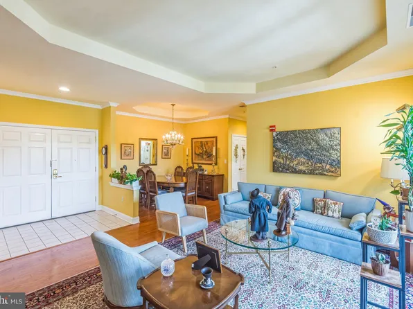 2118 Windrow Dr, Princeton, NJ 08540