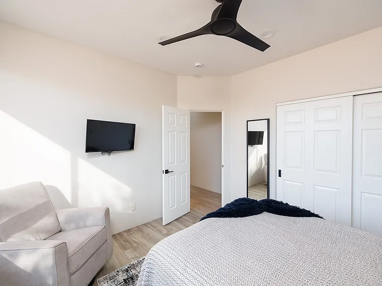 155 Quartz Dr — Photo 27