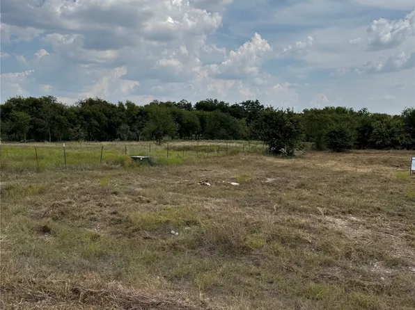 22 Longview Creek Trl, Itasca, TX 76055