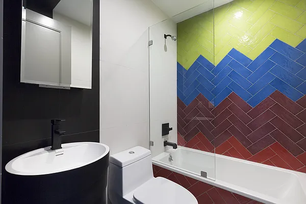 Rented by Brooklyn Group | media 21