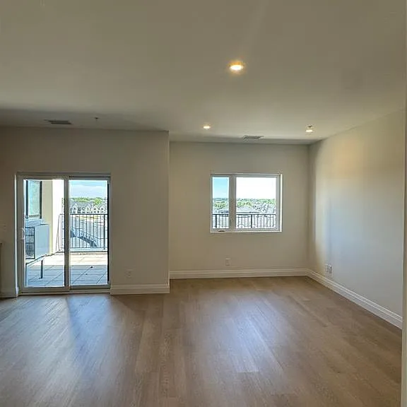 4400 Laurier Pkwy #470 — Photo 8