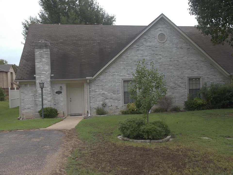 1st image of 101 Willow Creek Ct #101
