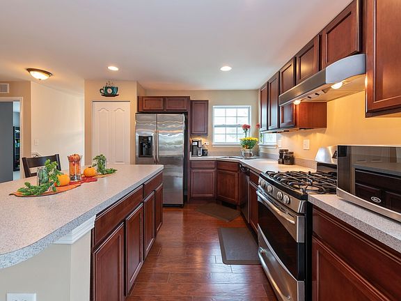 5th image of 1262 Chesterton Dr #1262