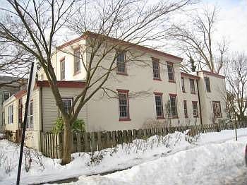 2nd image of 430 N Olive St