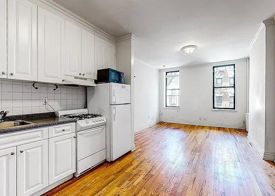 Rented by Bond New York | media 5