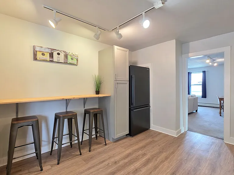 486 Main St #B — Photo 7