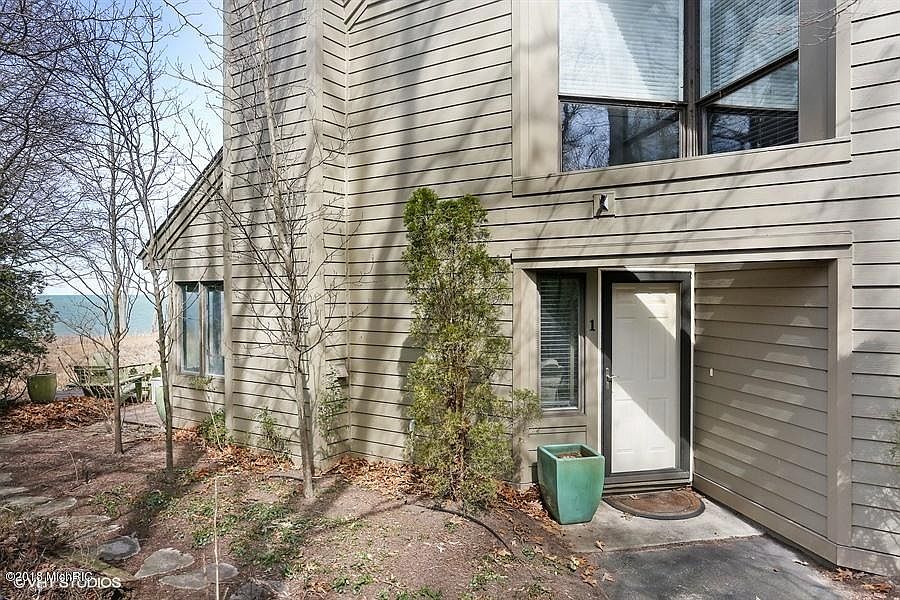 1st image of 1501 W Water St Suite 1