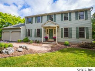 7490 Overland Dr, North Syracuse, NY 13212