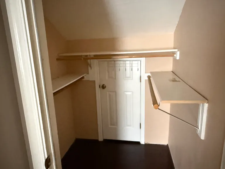 2000 Monument Dr — Photo 20