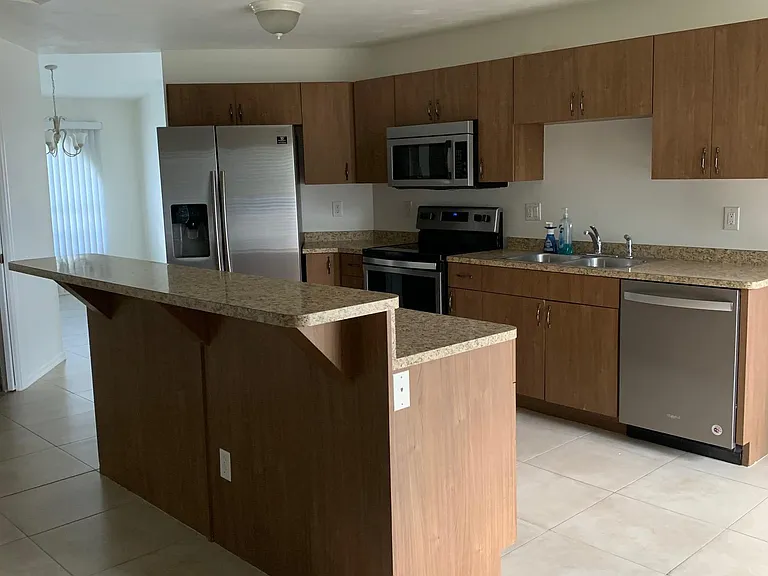 3002 SW 1st Ave — Photo 13