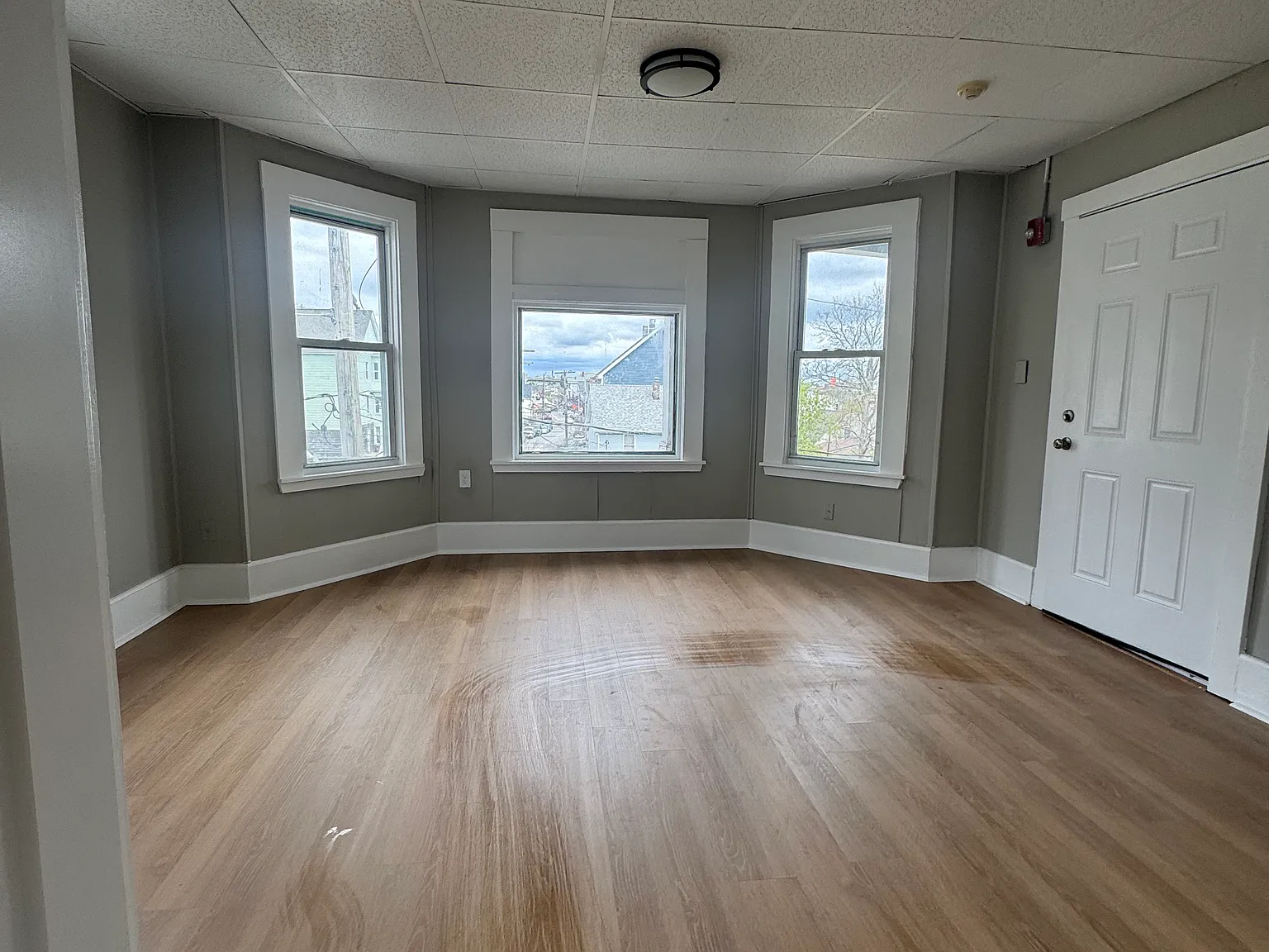 3 bed, 1200 sqft, $1,850 — Photo 3