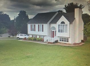 3052 Merino Dr, Roanoke, VA 24018