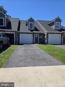 664 E Walnut St, Hanover, PA, 17331