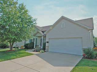 1410 Windham Hill Rd, Bloomington, IL 61704