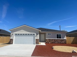800 Great Basin Ln, Fallon, NV 89406